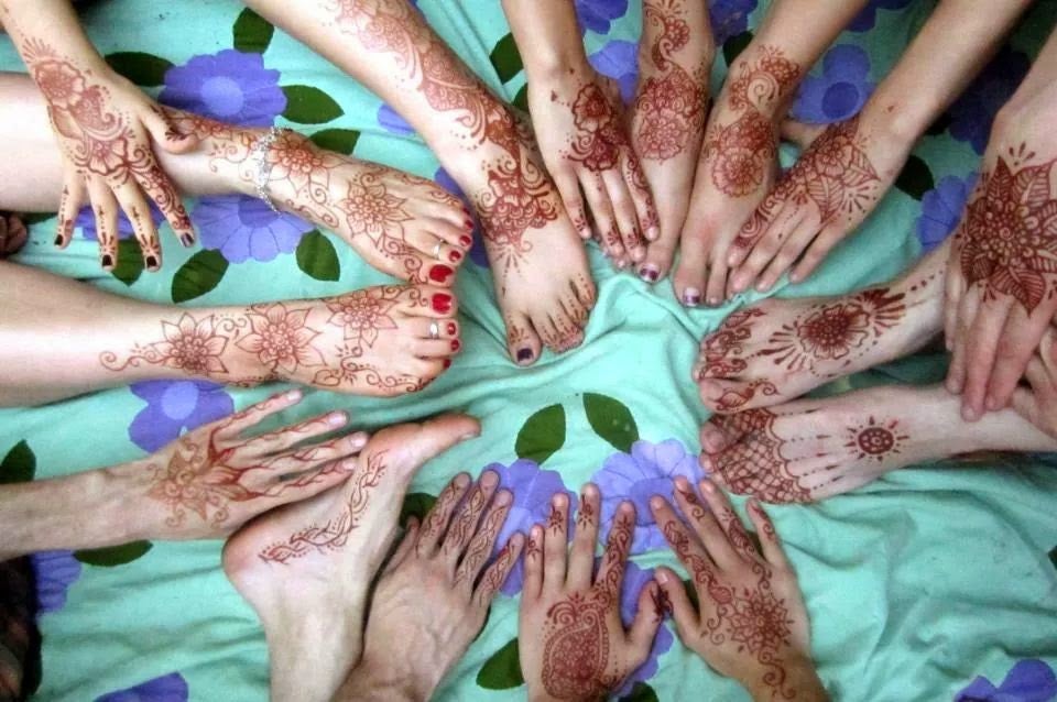 50+ Simple Mehndi Designs to Bookmark! | WedMeGood